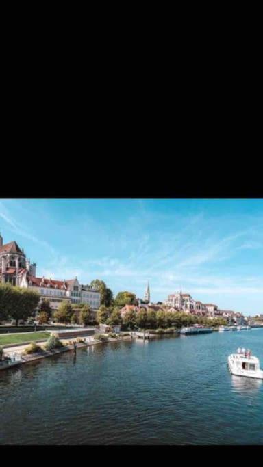 Bel Appart Au Bord De L'Eau Proche Gare Avec Wifi 欧塞尔 外观 照片