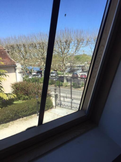 Bel Appart Au Bord De L'Eau Proche Gare Avec Wifi 欧塞尔 外观 照片